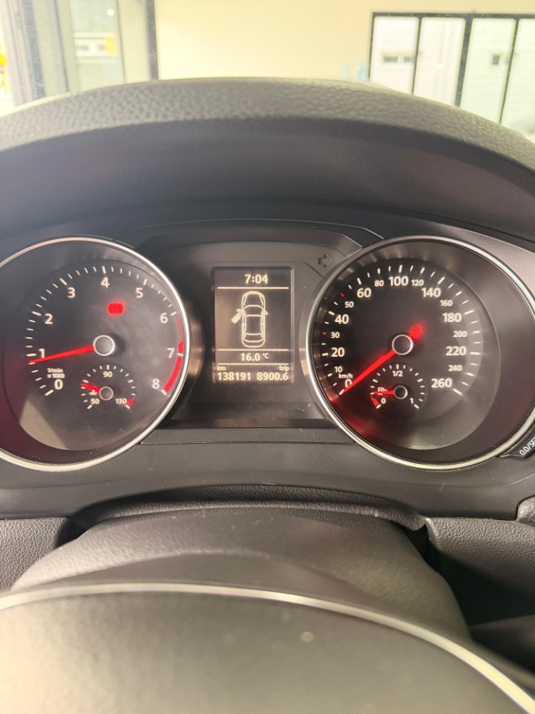 Volkswagen Vento Advance 2.0 115cv — foto 3